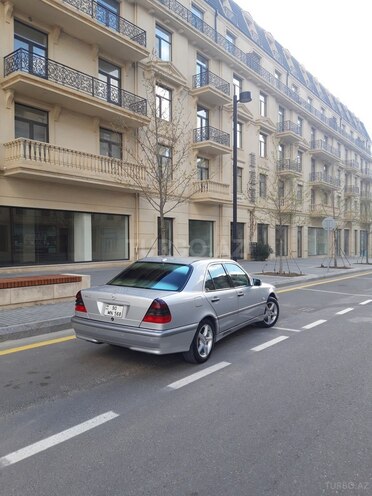 Mercedes C 240 1999, 208,800 km - 2.4 l - Bakı