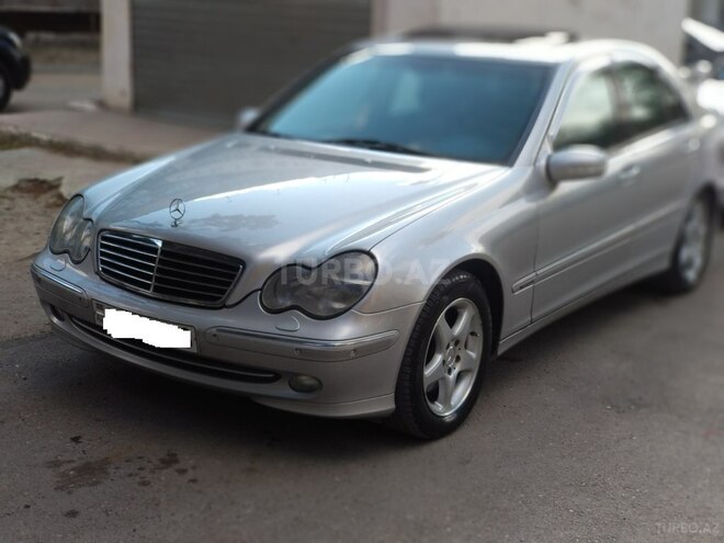 Mercedes C 240 2001, 175,334 km - 2.6 l - Sumqayıt