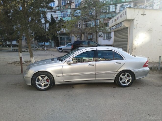 Mercedes C 240 2001, 175,334 km - 2.6 l - Sumqayıt