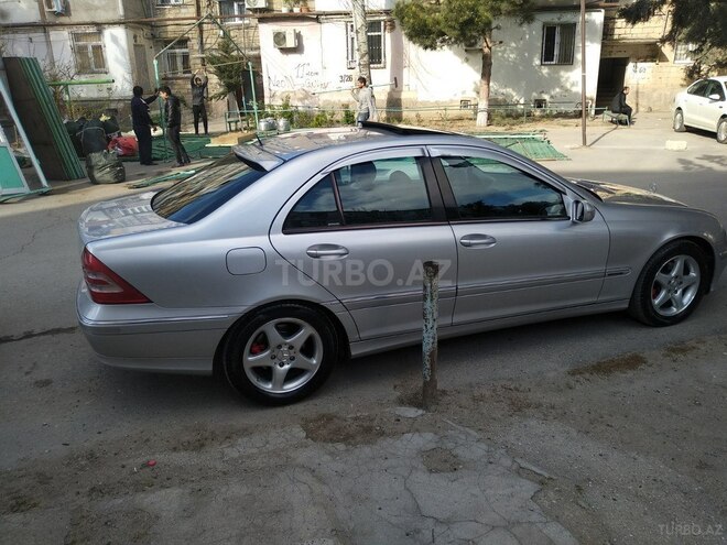 Mercedes C 240 2001, 175,334 km - 2.6 l - Sumqayıt