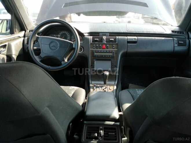 Mercedes E 240 1997, 371,000 km - 2.4 l - Sumqayıt