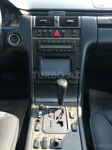 Mercedes E 240 1997, 371,000 km - 2.4 l - Sumqayıt