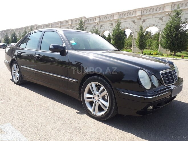 Mercedes E 220 2001, 210,000 km - 2.2 l - Gəncə