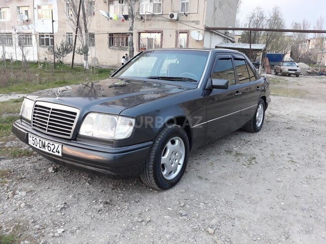Mercedes E 220 1994, 350,000 km - 2.2 l - Sumqayıt