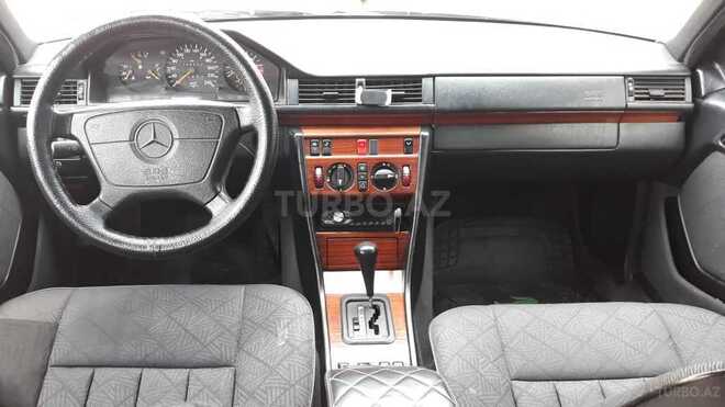 Mercedes E 220 1994, 350,000 km - 2.2 l - Sumqayıt