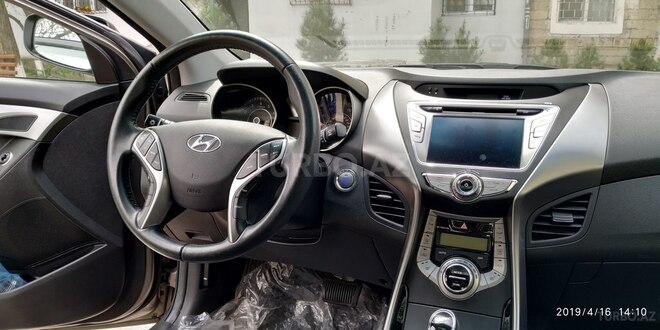 Hyundai Elantra 2013, 54,978 km - 1.8 l - Sumqayıt