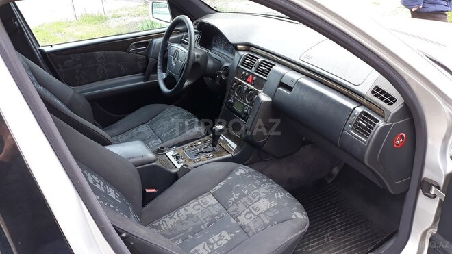 Mercedes E 200 1998, 289,000 km - 2.0 л - Gəncə