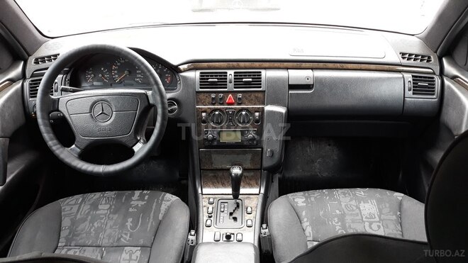 Mercedes E 200 1998, 289,000 km - 2.0 л - Gəncə