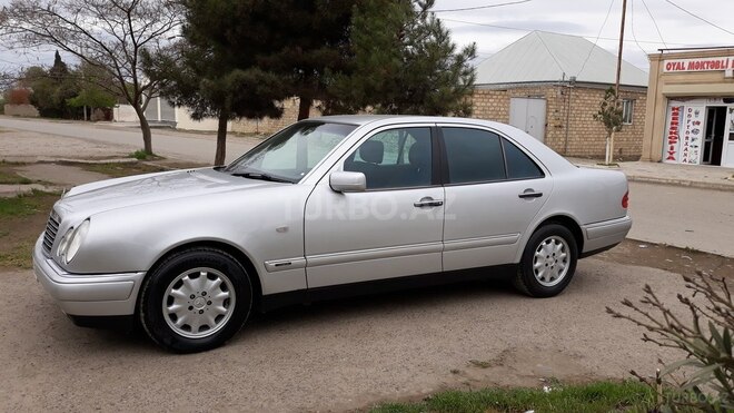 Mercedes E 200 1998, 289,000 km - 2.0 л - Gəncə