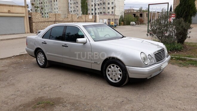 Mercedes E 200 1998, 289,000 km - 2.0 л - Gəncə