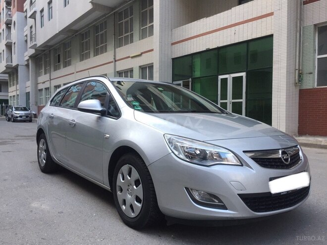 Opel Astra 2011, 82,000 km - 1.3 l - Bakı