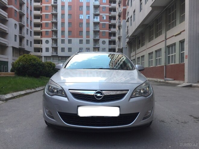 Opel Astra 2011, 82,000 km - 1.3 l - Bakı