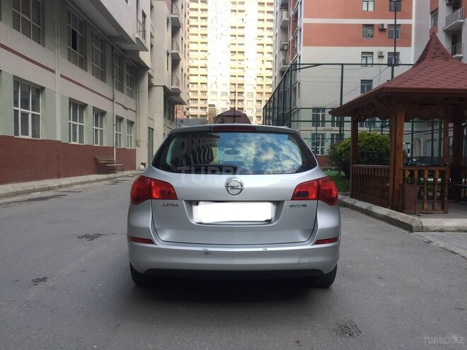 Opel Astra 2011, 82,000 km - 1.3 l - Bakı