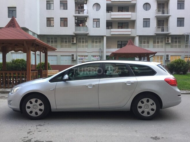 Opel Astra 2011, 82,000 km - 1.3 l - Bakı