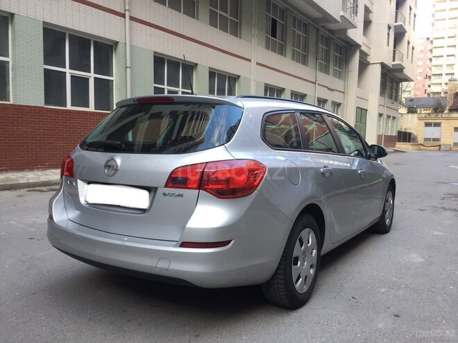 Opel Astra 2011, 82,000 km - 1.3 l - Bakı