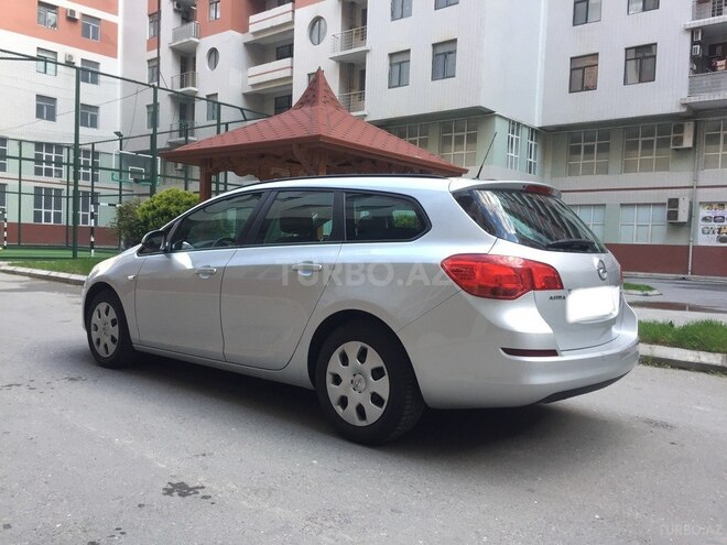 Opel Astra 2011, 82,000 km - 1.3 l - Bakı
