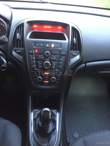 Opel Astra 2011, 82,000 km - 1.3 l - Bakı