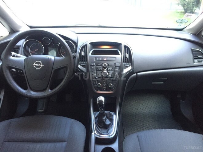 Opel Astra 2011, 82,000 km - 1.3 l - Bakı