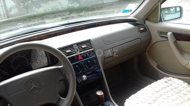Mercedes C 230 1999, 280,000 km - 2.3 l - Sumqayıt