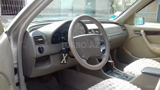 Mercedes C 230 1999, 280,000 km - 2.3 l - Sumqayıt