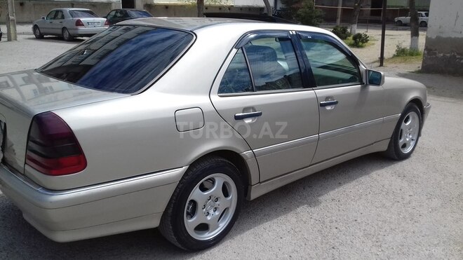 Mercedes C 230 1999, 280,000 km - 2.3 l - Sumqayıt