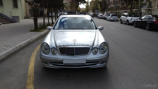 Mercedes E 270 2002, 298,000 km - 2.7 l - Bakı