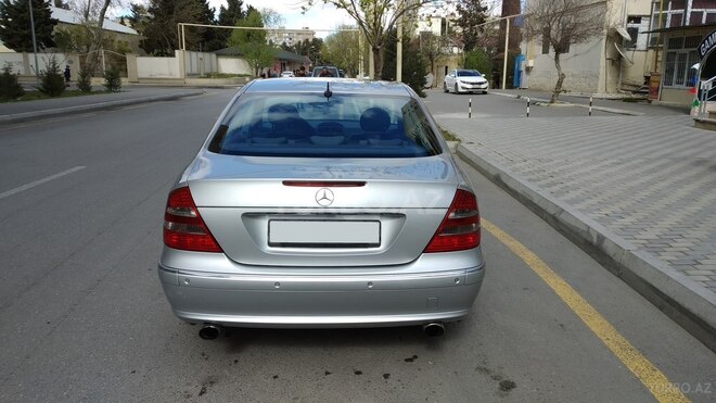 Mercedes E 270 2002, 298,000 km - 2.7 l - Bakı