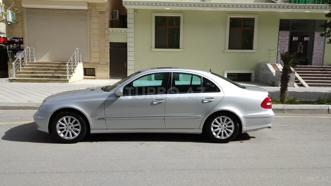 Mercedes E 270 2002, 298,000 km - 2.7 l - Bakı
