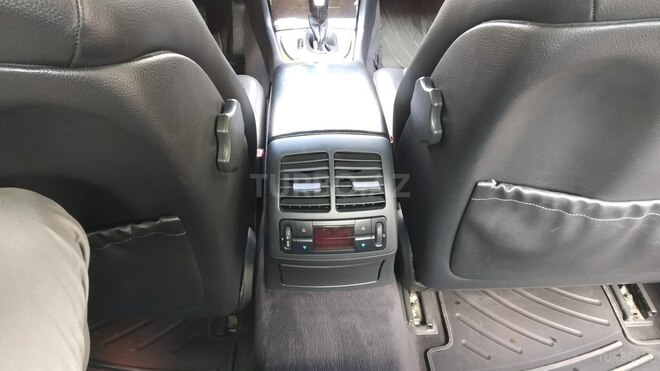 Mercedes E 270 2002, 298,000 km - 2.7 l - Bakı