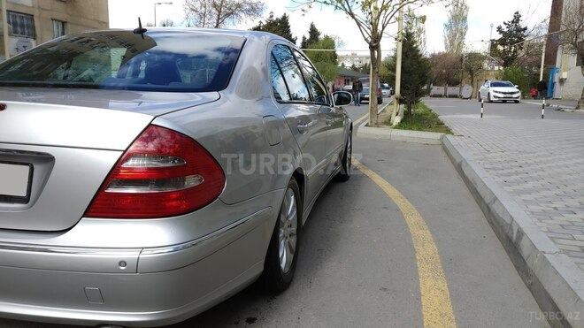 Mercedes E 270 2002, 298,000 km - 2.7 l - Bakı
