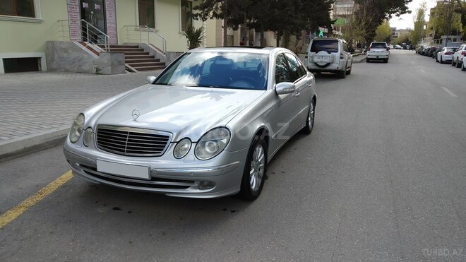 Mercedes E 270 2002, 298,000 km - 2.7 l - Bakı