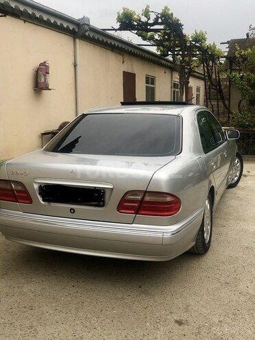 Mercedes E 240 2000, 217,000 km - 2.6 l - Şirvan