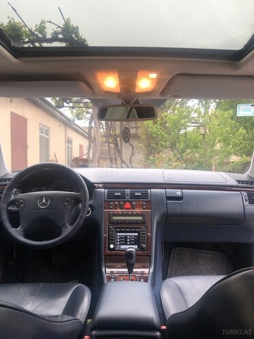 Mercedes E 240 2000, 217,000 km - 2.6 l - Şirvan