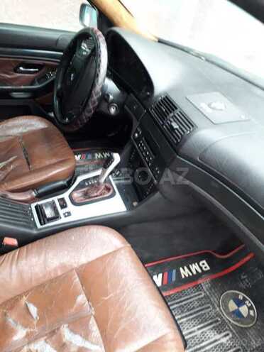 BMW 523 1996, 250,000 km - 2.5 l - Bakı