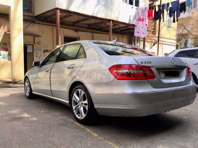 Mercedes E 220 2010, 224,500 km - 2.2 l - Bakı