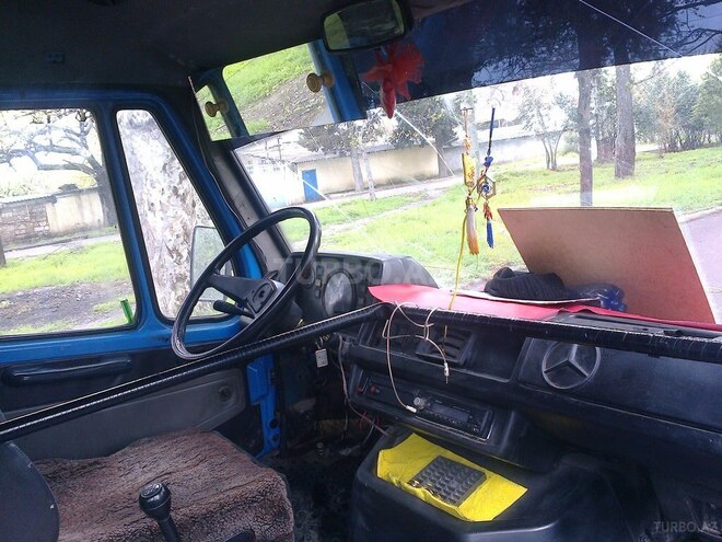 Mercedes 208 D 1990, 333,333 km - 2.4 l - Tovuz