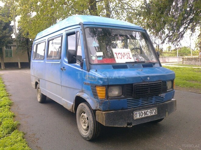 Mercedes 208 D 1990, 333,333 km - 2.4 l - Tovuz