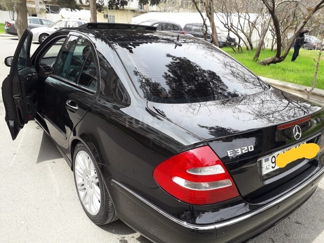 Mercedes E 320 2003, 248,000 km - 3.2 л - Bakı