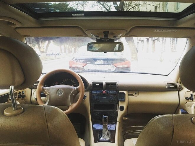 Mercedes C 240 2002, 262,300 km - 2.6 l - Bakı