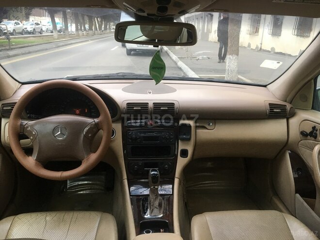 Mercedes C 240 2002, 262,300 km - 2.6 l - Bakı