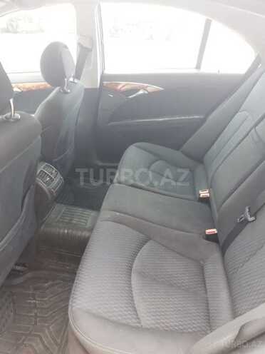 Mercedes E 240 2003, 299,000 km - 2.4 l - Bakı