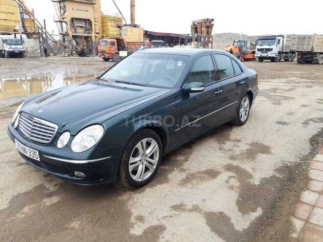 Mercedes E 240 2003, 299,000 km - 2.4 l - Bakı