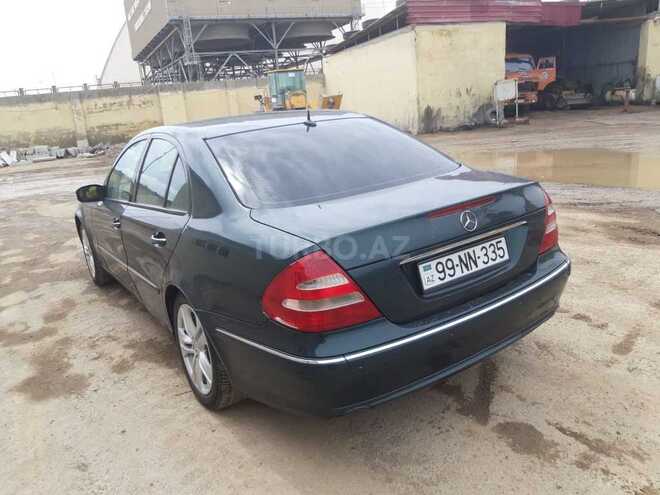 Mercedes E 240 2003, 299,000 km - 2.4 l - Bakı