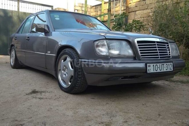 Mercedes E 220 1995, 490,000 km - 2.2 l - Bakı