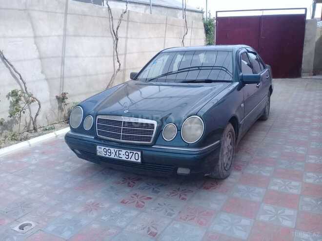 Mercedes E 240 1999, 202,000 km - 2.4 l - Bakı