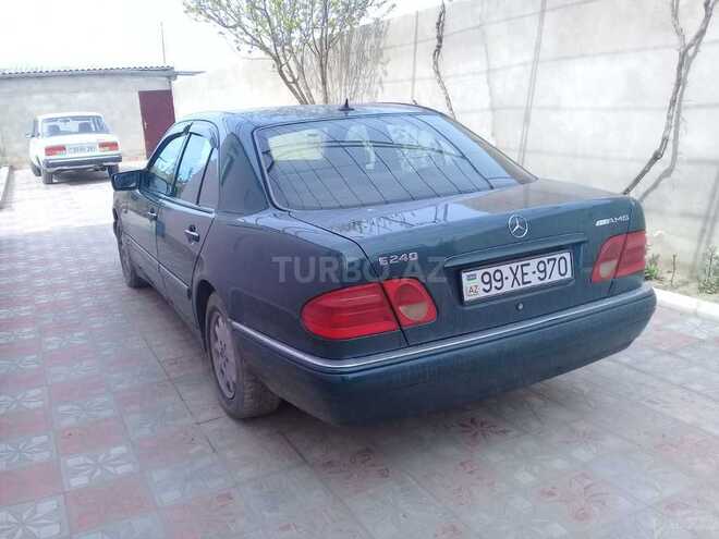 Mercedes E 240 1999, 202,000 km - 2.4 l - Bakı