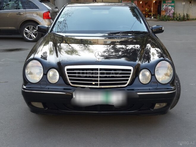 Mercedes E 240 2001, 298,000 km - 2.4 l - Bakı