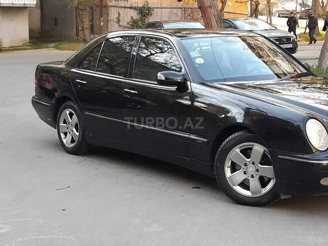 Mercedes E 240 2001, 298,000 km - 2.4 l - Bakı