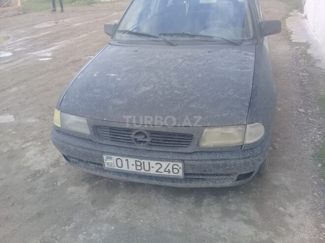 Opel Astra 1993, 420,000 km - 1.8 l - Hacıqabul