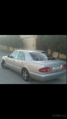 Mercedes E 240 1998, 331,000 km - 2.4 l - Bakı